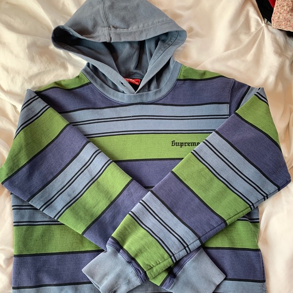 supreme hoodie poshmark